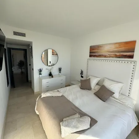 Nyaraló House Rahma Resina Golf Estepona